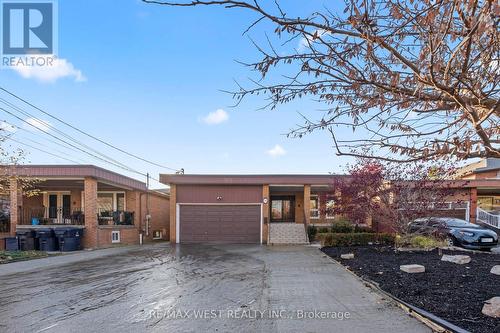 D - 38 Larchmere Avenue, Toronto, ON - Outdoor