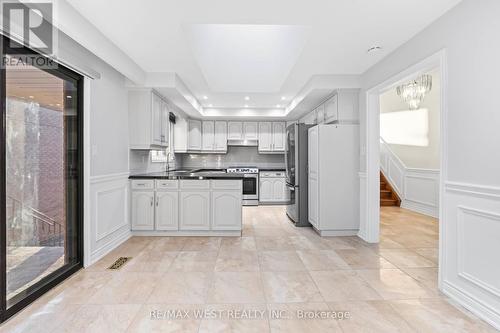 D - 38 Larchmere Avenue, Toronto, ON - Indoor Photo Showing Kitchen