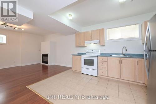 19 Terrastone Court, Caledon, ON - Indoor Photo Showing Kitchen