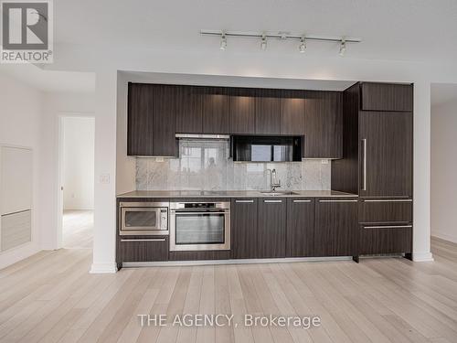 3702 - 117 Mcmahon Drive, Toronto, ON - Indoor Photo Showing Kitchen