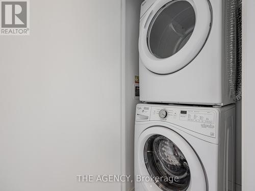 3702 - 117 Mcmahon Drive, Toronto, ON - Indoor Photo Showing Laundry Room