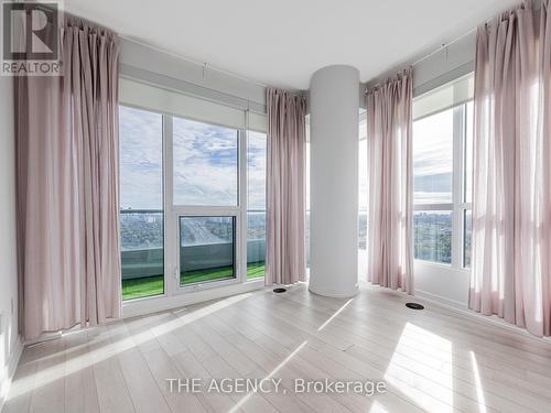 3702 - 117 Mcmahon Drive, Toronto, ON - Indoor Photo Showing Other Room