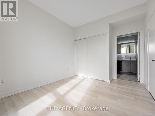 3702 - 117 Mcmahon Drive, Toronto, ON - Indoor Photo Showing Other Room