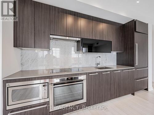 3702 - 117 Mcmahon Drive, Toronto, ON - Indoor Photo Showing Kitchen