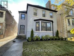 25 COULSON AVENUE  Toronto, ON M4V 1Y3