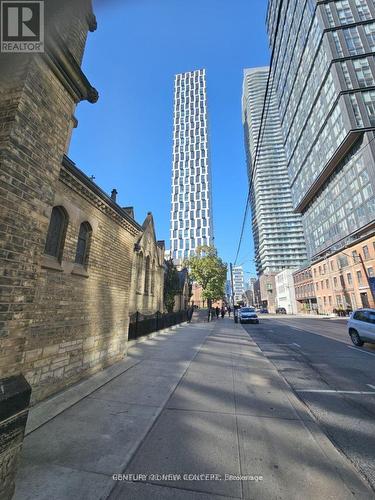 3202 - 252 Church Street, Toronto, ON - Outdoor