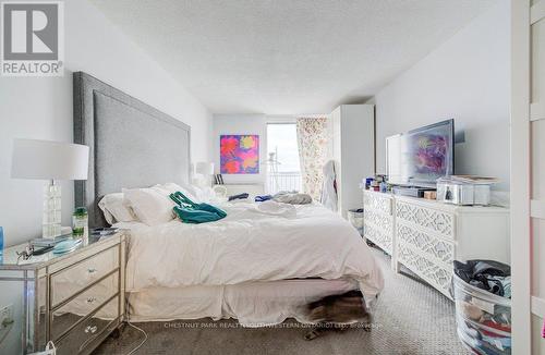 1017 - 33 Harbour Square, Toronto, ON - Indoor Photo Showing Bedroom