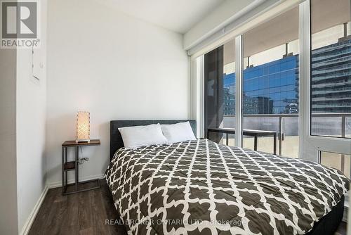 1309 - 197 Yonge Street, Toronto, ON - Indoor Photo Showing Bedroom