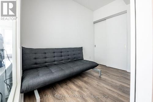 1309 - 197 Yonge Street, Toronto, ON - Indoor