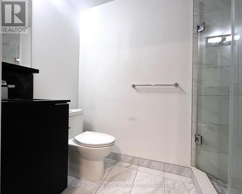 515 - 85 Wood Street, Toronto, ON - Indoor Photo Showing Bathroom