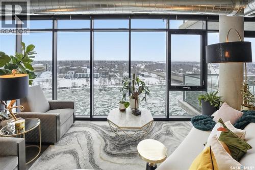 1505 490 2Nd Avenue S, Saskatoon, SK - Indoor