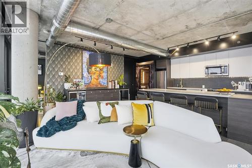 1505 490 2Nd Avenue S, Saskatoon, SK - Indoor