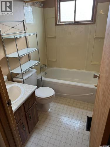 7231 Dalgliesh Drive, Regina, SK - Indoor Photo Showing Bathroom
