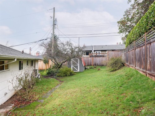 3201 Frechette St, Saanich, BC 