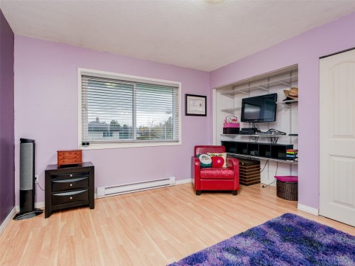 3201 Frechette St, Saanich, BC 