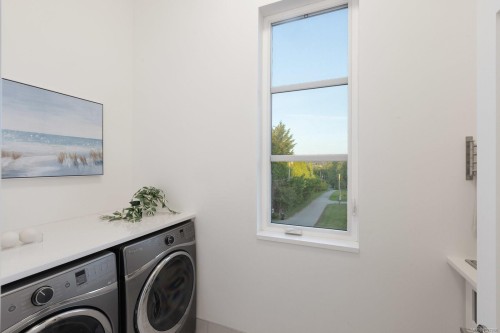 3300 Livesay Rd, Central Saanich, BC 