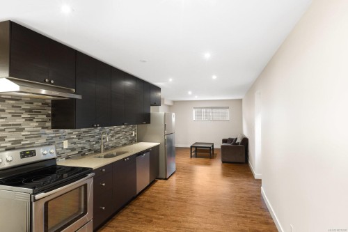 3300 Livesay Rd, Central Saanich, BC 