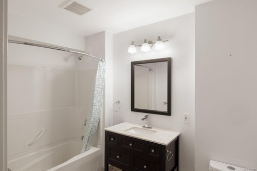 3300 Livesay Rd, Central Saanich, BC 