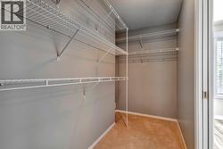 Walk in Closet - 