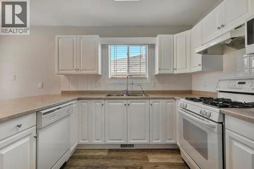 2250 Louie Drive Unit# 121, Westbank, BC - Indoor Photo Showing Kitchen With Double Sink