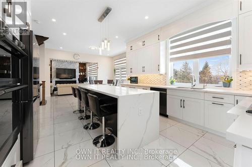 23 Yarl Place, Guelph/Eramosa, ON - Indoor Photo Showing Kitchen With Upgraded Kitchen