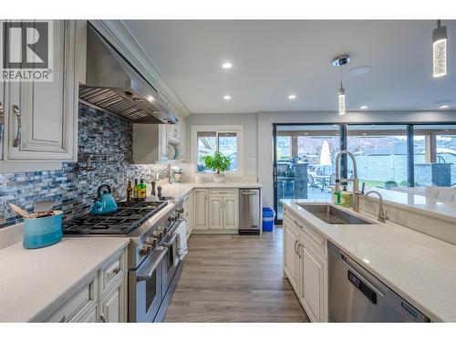 1362 Green Bay Road, West Kelowna, BC - Indoor Photo Showing Kitchen With Upgraded Kitchen