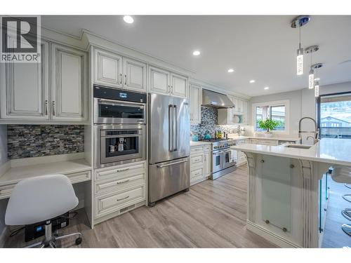 1362 Green Bay Road, West Kelowna, BC - Indoor Photo Showing Kitchen With Upgraded Kitchen