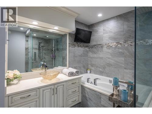 1362 Green Bay Road, West Kelowna, BC - Indoor Photo Showing Bathroom