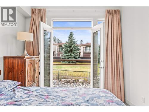 7343 Okanagan Landing Road Unit# 1112, Vernon, BC - Indoor Photo Showing Bedroom