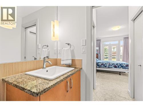 7343 Okanagan Landing Road Unit# 1112, Vernon, BC - Indoor Photo Showing Bathroom