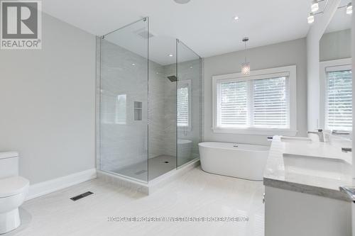 1344 Waverly Avenue, Oakville, ON - Indoor Photo Showing Bathroom