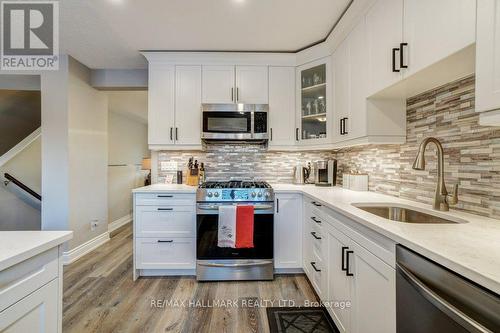 40 - 321 Blackthorn Street, Oshawa, ON - Indoor Photo Showing Kitchen With Upgraded Kitchen