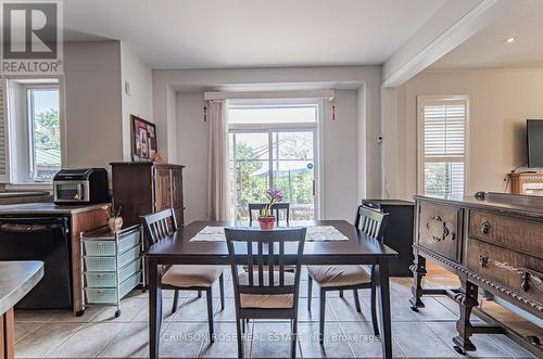 Room 3 - 5420 Valleyhigh Drive, Burlington, ON - Indoor Photo Showing Dining Room