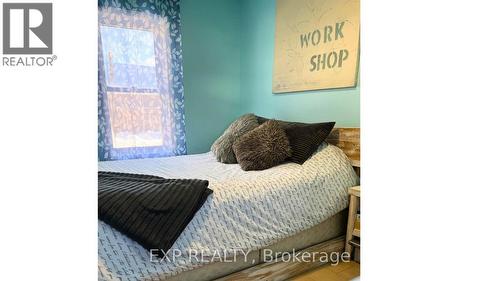 17 Third Avenue, Wawa, ON - Indoor Photo Showing Bedroom