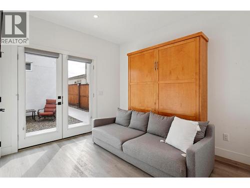 966 Fuller Avenue, Kelowna, BC - Indoor