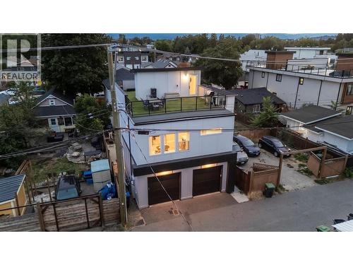 966 Fuller Avenue, Kelowna, BC - Outdoor