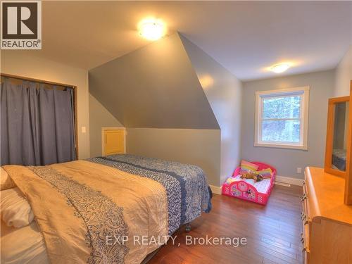 1168 C West Bay Road, Greater Sudbury, ON - Indoor Photo Showing Bedroom