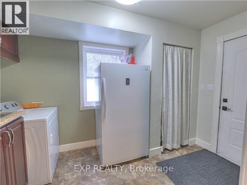 1168 C West Bay Road, Greater Sudbury, ON - Indoor Photo Showing Laundry Room