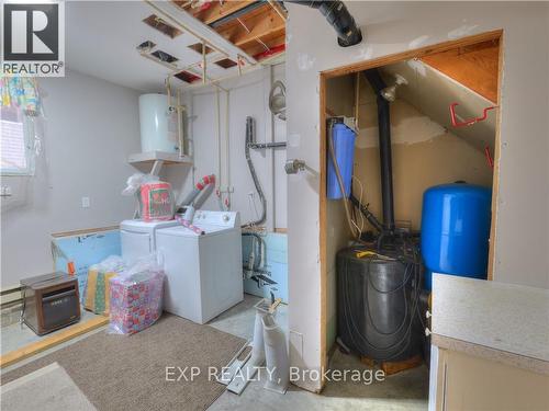 1168 C West Bay Road, Greater Sudbury, ON - Indoor Photo Showing Laundry Room