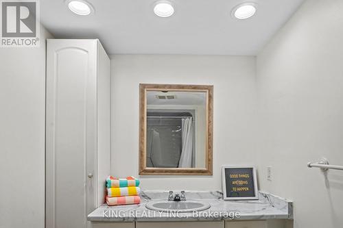 16 Wimbledon Court, Brampton, ON - Indoor Photo Showing Bathroom