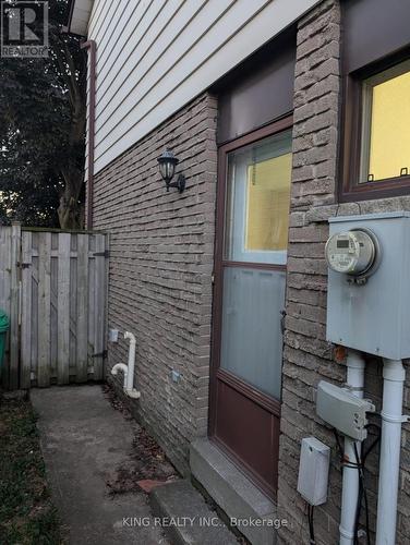 16 Wimbledon Court, Brampton, ON - Outdoor