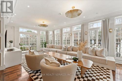Sunroom also has heated floors. - 574 Conservation Drive, Brampton, ON - Indoor Photo Showing Living Room