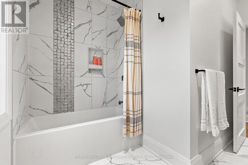 309 Fairmont Avenue, Ottawa, ON - Indoor Photo Showing Bathroom