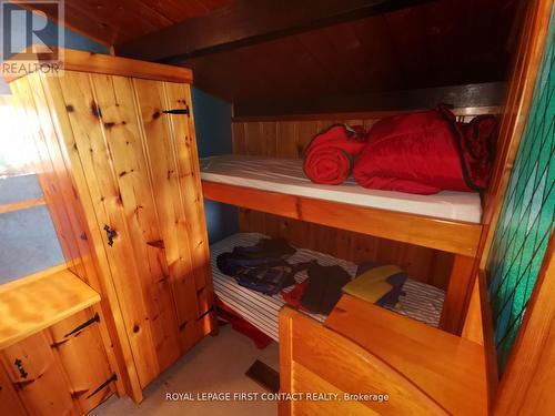 111 Healey Lake Water, The Archipelago, ON - Indoor Photo Showing Other Room