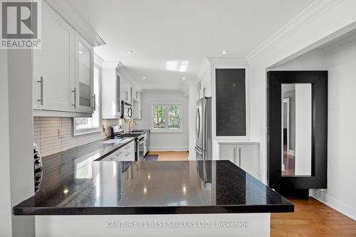 933 Highway 6, Hamilton, ON - Indoor Photo Showing Kitchen