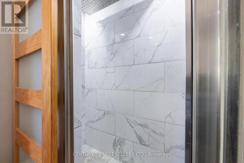 933 Highway 6, Hamilton, ON - Indoor Photo Showing Bathroom