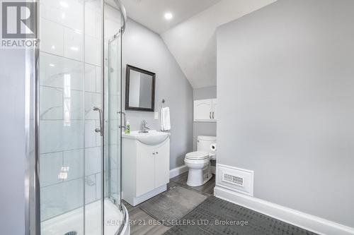 933 Highway 6, Hamilton, ON - Indoor Photo Showing Bathroom