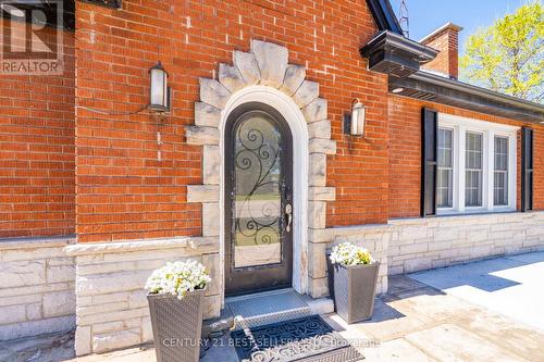 933 Highway 6, Hamilton, ON - Outdoor With Exterior