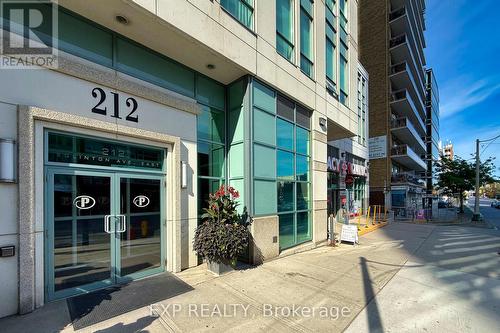 1510 - 212 Eglinton Avenue, Toronto, ON - Outdoor