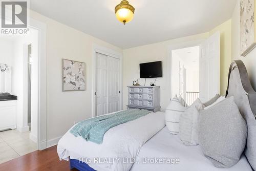 165 Bayshore Drive, Ramara, ON - Indoor Photo Showing Bedroom